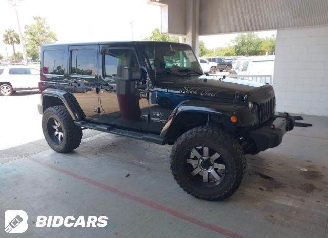 Jeep Wrangler 2017, VIN 1C4BJWDG5HL729346, 3/5