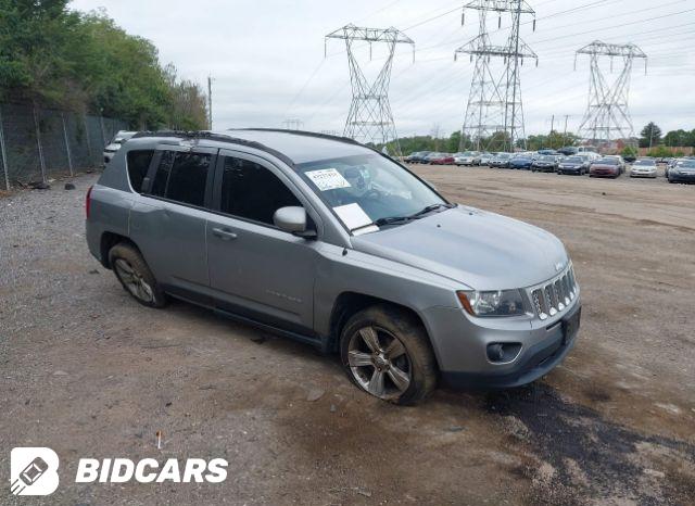 Jeep Compass 2015, VIN 1C4NJDEB1FD312608, 3/5