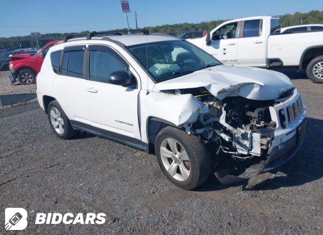 Jeep Compass 2015, VIN 1C4NJDEB1FD312608, 4/5