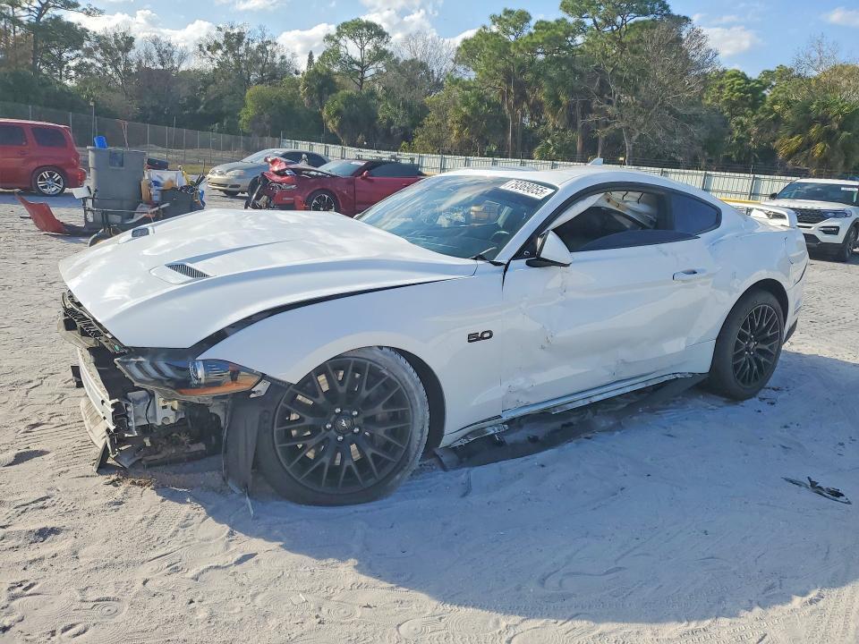 Ford Mustang 2020, VIN 1FATP8UH4L5145854, 4/5