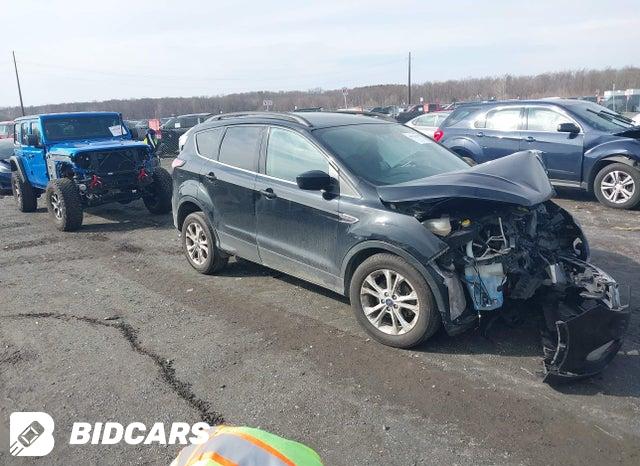 Ford Escape 2017, VIN 1FMCU0GD8HUF02345, 2/5