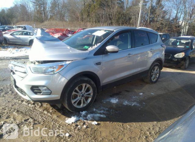 Ford Escape 2017, VIN 1FMCU9GD8HUD90103, 2/5