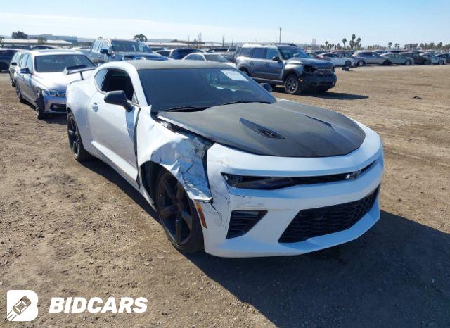 Chevrolet Camaro 2018, VIN 1G1FB3DX6J0123146, 4/5