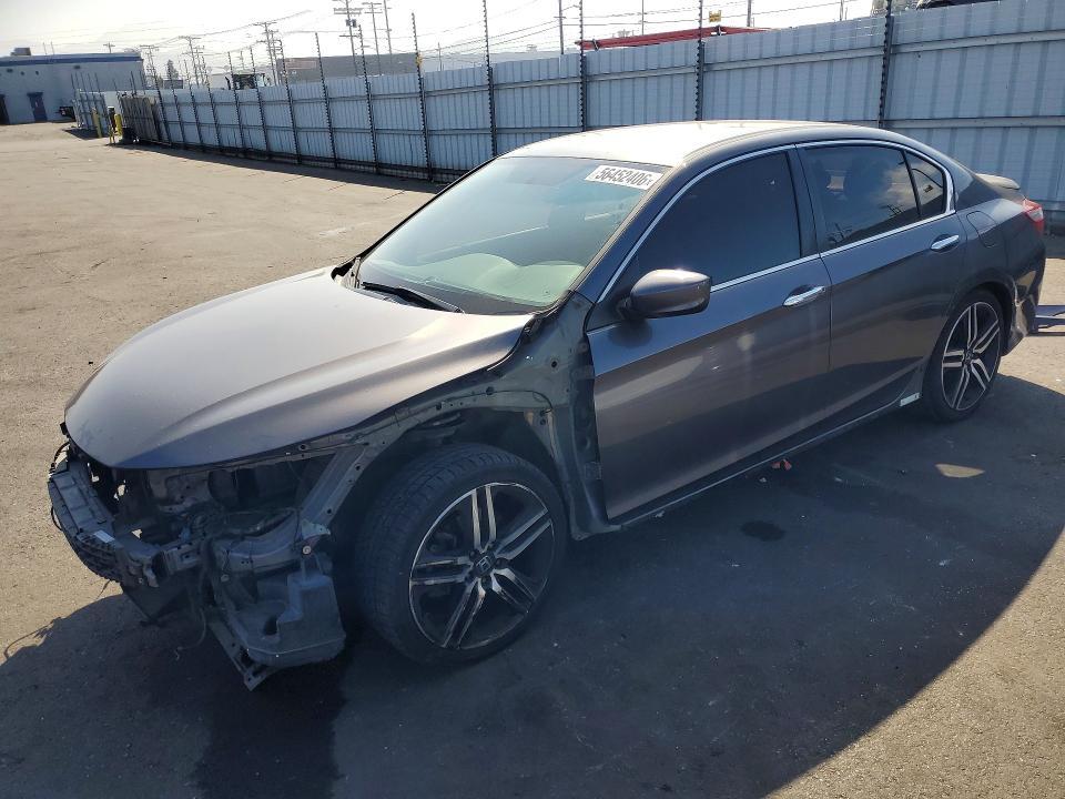 Honda Accord 2018, VIN 1HGCV2F34JA016338, 3/5