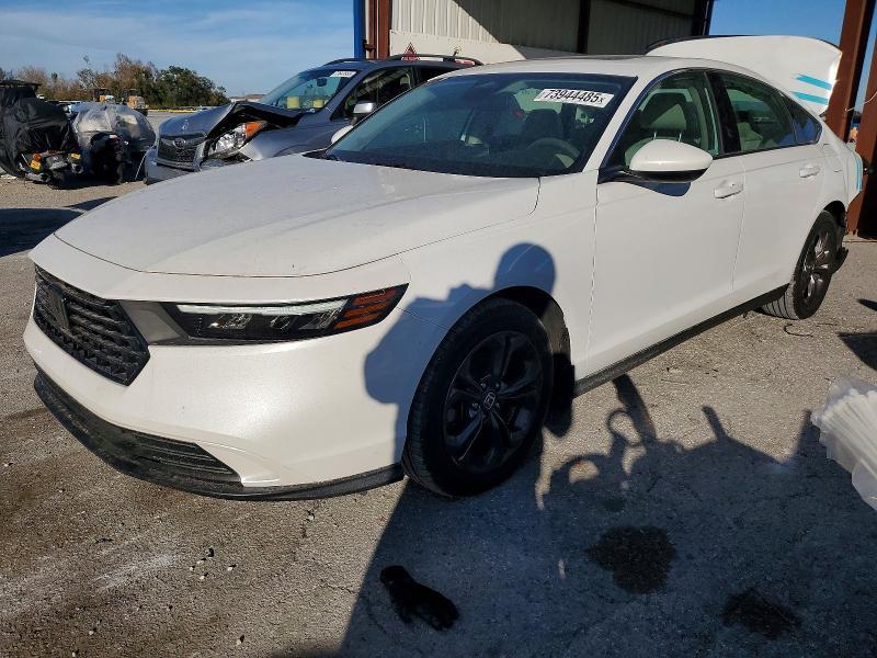 Honda Accord 2023, VIN 1HGCY2F78PA050060, 3/5