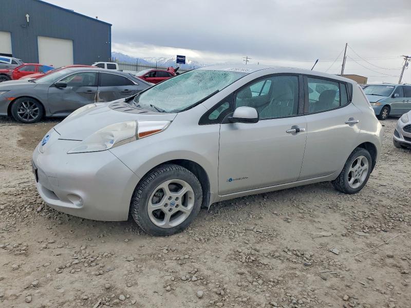 Nissan Leaf 2014, VIN 1N4AZ0CPXEC340710, 2/5