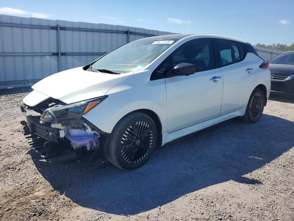 Nissan Leaf 2022, VIN 1N4AZ1BV8NC555993, 2/5