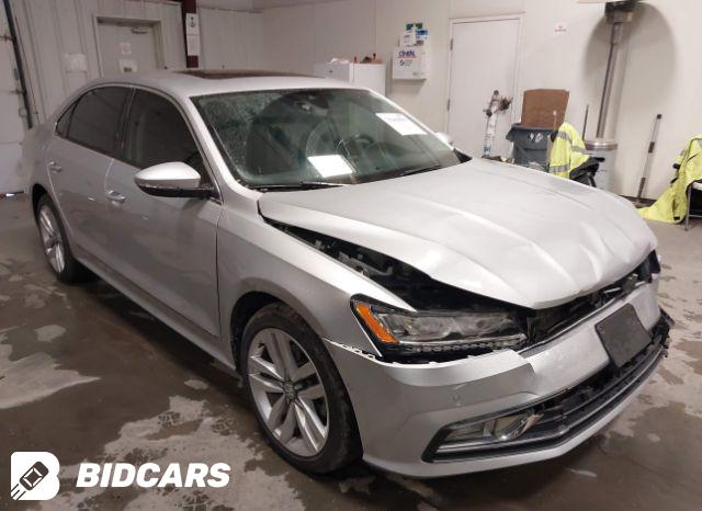 Volkswagen Passat 2018, VIN 1VWAA7A31JC035050, 2/5