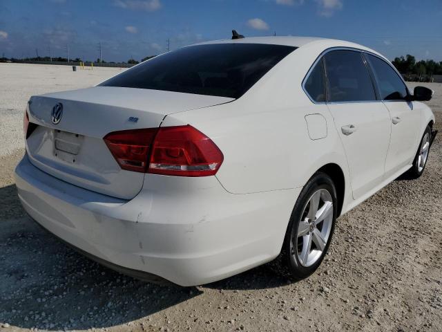 Volkswagen Passat 2013, VIN 1VWBH7A37DC051144, 3/5