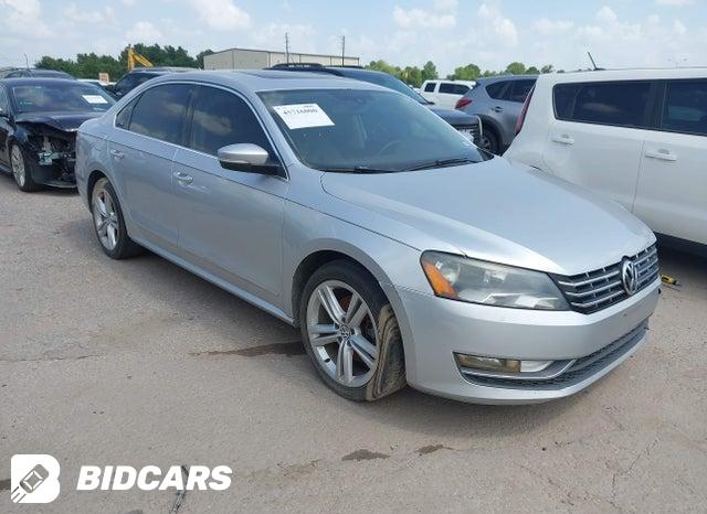 Volkswagen Passat 2014, VIN 1VWBT7A33EC072900, 1/5