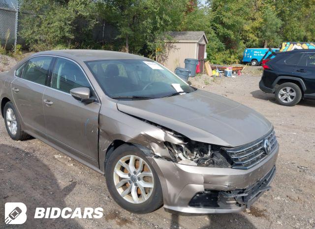 Volkswagen Passat 2016, VIN 1VWBT7A33GC064170, 3/5