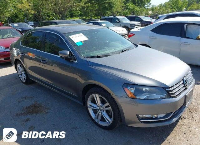 Volkswagen Passat 2013, VIN 1VWCN7A32DC095730, 3/5