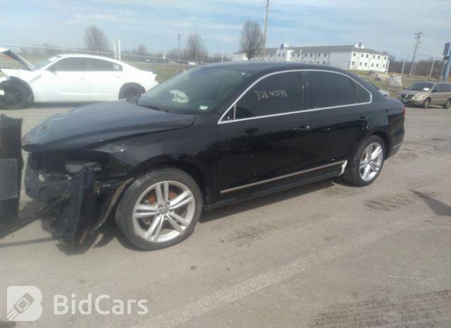 Volkswagen Passat 2013, VIN 1VWCN7A39DC118517, 2/5