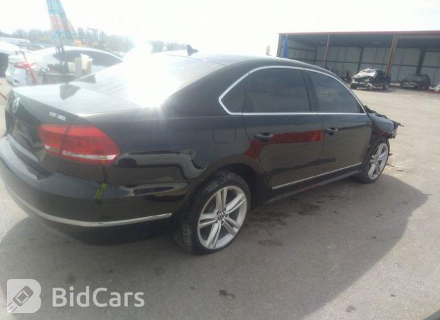 Volkswagen Passat 2013, VIN 1VWCN7A39DC118517, 3/5