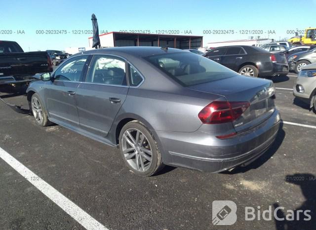 Volkswagen Passat 2017, VIN 1VWDT7A31HC062217, 3/5