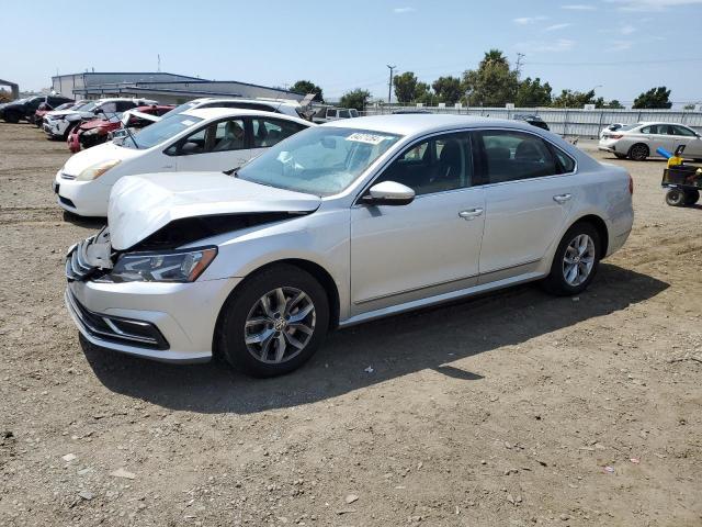 Volkswagen Passat 2017, VIN 1VWDT7A39HC068394, 1/5