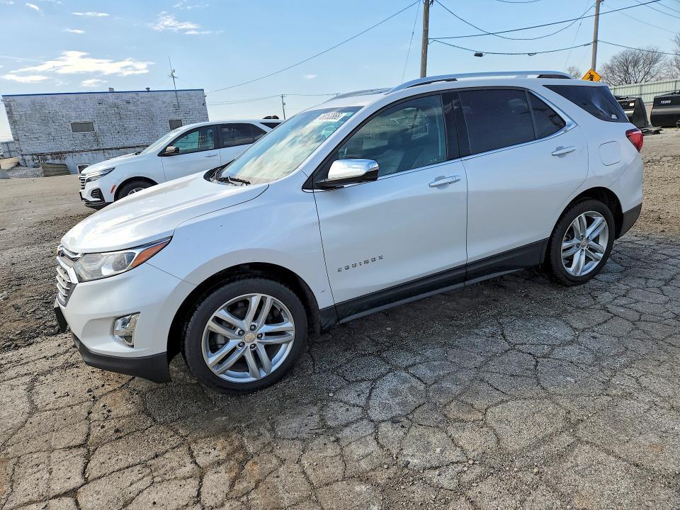 Chevrolet Equinox 2022, VIN 2GNAXUEV8N6143277, 3/5