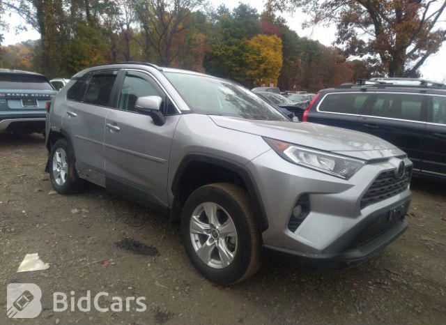Toyota RAV4 2021, VIN 2T3A1RFV8MC142334, 3/5