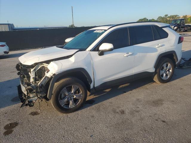 Toyota RAV4 2022, VIN 2T3B6RFV9NW035184, 2/5