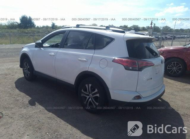 Toyota RAV4 2016, VIN 2T3BFREV7GW448192, 3/5