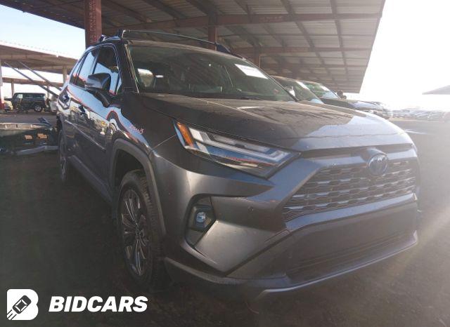 Toyota RAV4 2021, VIN 2T3E6RFV4MW013959, 3/5