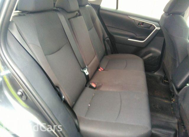 Toyota RAV4 2021, VIN 2T3G1RFV9MC164790, 8/21