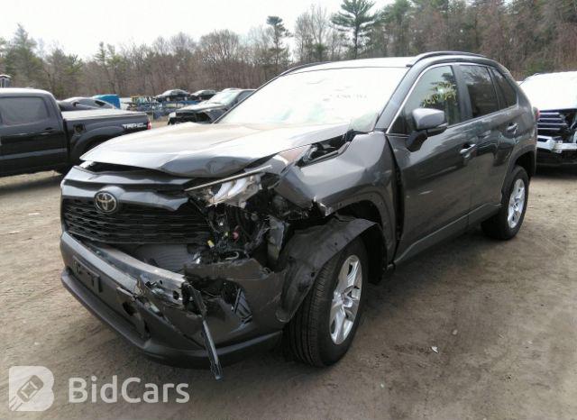 Toyota RAV4 2020, VIN 2T3P1RFV4LC132800, 2/5