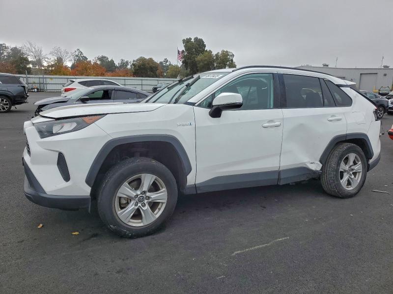 Toyota RAV4 2020, VIN 2T3P1RFV7LW135818, 3/5