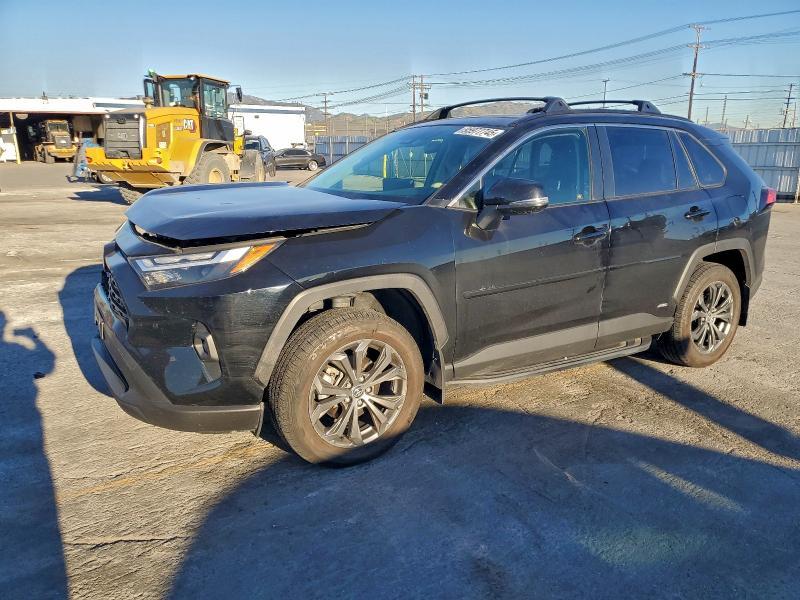 Toyota RAV4 2022, VIN 2T3P1RFV8NC291242, 2/5