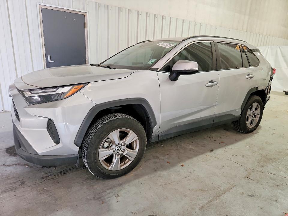 Toyota RAV4 2022, VIN 2T3P1RFV8NC291242, 4/5
