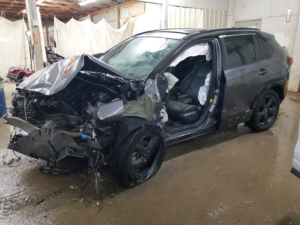 Toyota RAV4 2021, VIN 2T3W1RFV9MC138136, 1/11
