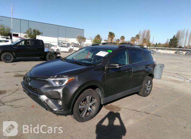 Toyota RAV4 2017, VIN 2T3WFREV0HW388811, 2/5