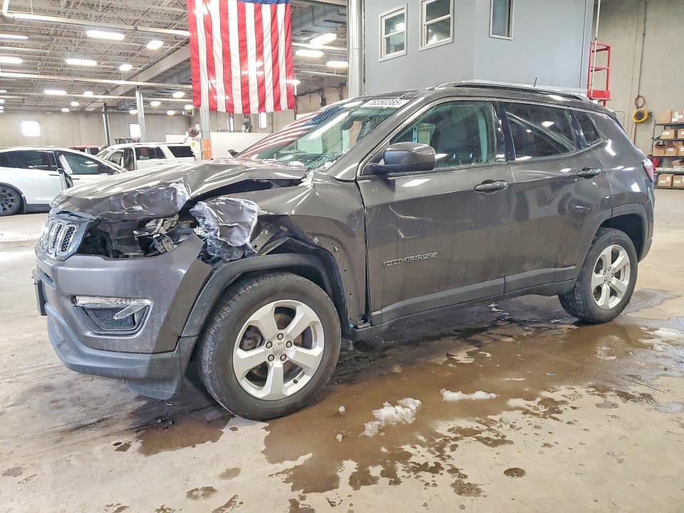 Jeep Compass 2018, VIN 3C4NJDDB1JT144750, 2/5