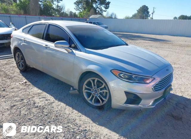 Ford Fusion 2019, VIN 3FA6P0LU0KR167701, 3/5