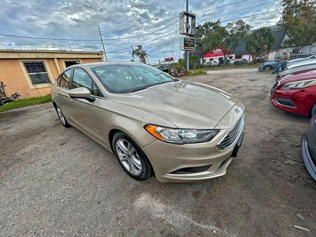 Ford Fusion 2018, VIN 3FA6P0LU4JR168865, 2/5