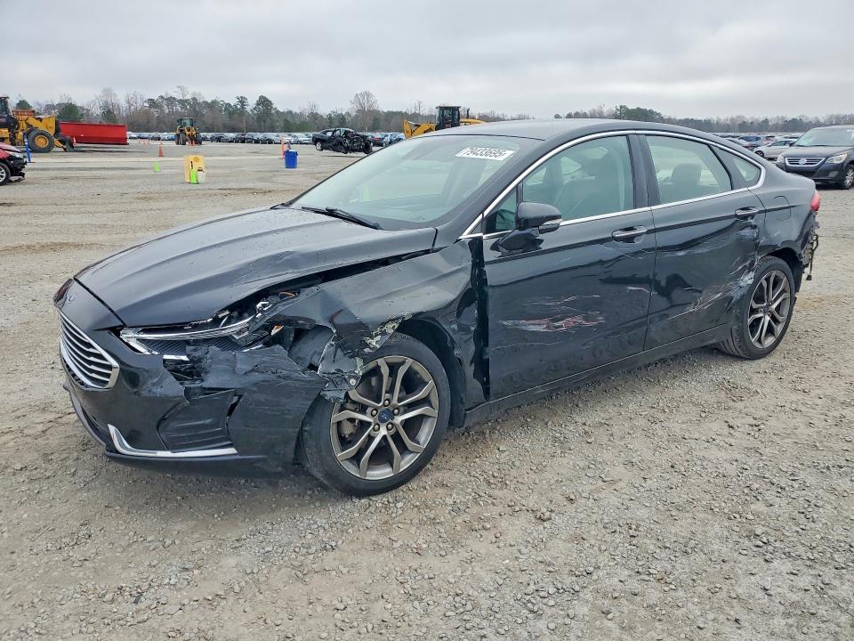 Ford Fusion 2019, VIN 3FA6P0LUXKR109109, 4/5
