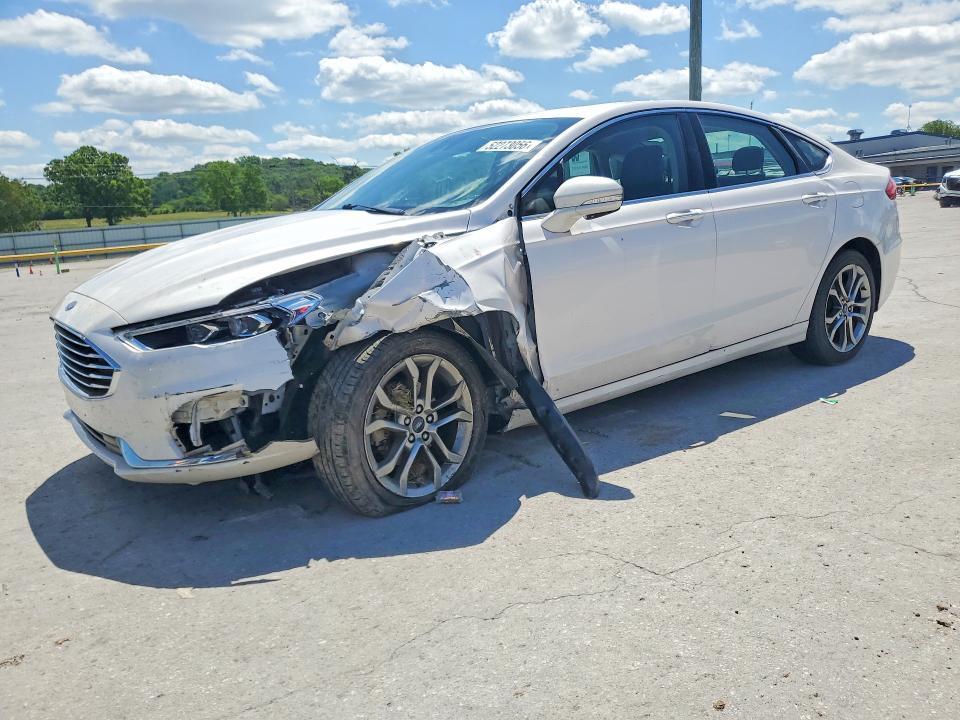 Ford Fusion 2020, VIN 3FA6P0MU9LR257865, 3/5