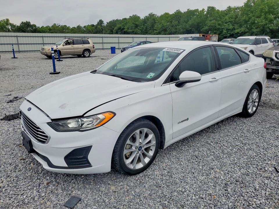 Ford Fusion 2018, VIN 3FA6P0SU6JR110497, 3/5