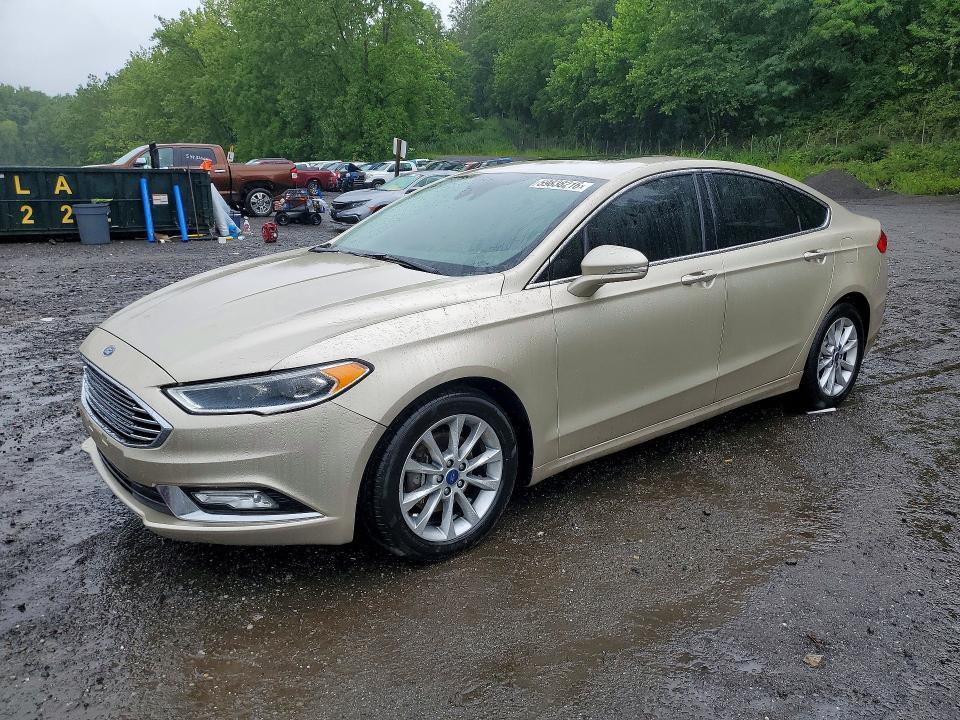 Ford Fusion 2017, VIN 3FA6P0SU9HR247637, 3/5