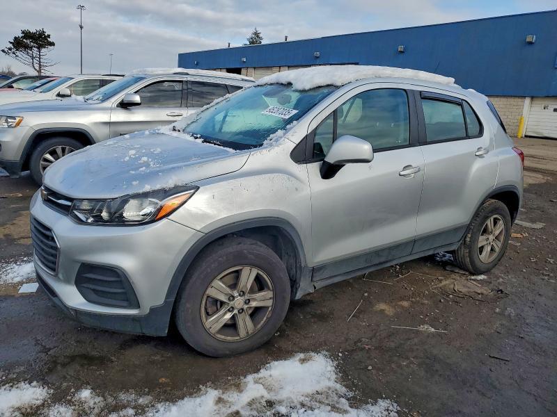 Chevrolet Trax 2017, VIN 3GNCJPSB9HL196348, 1/5