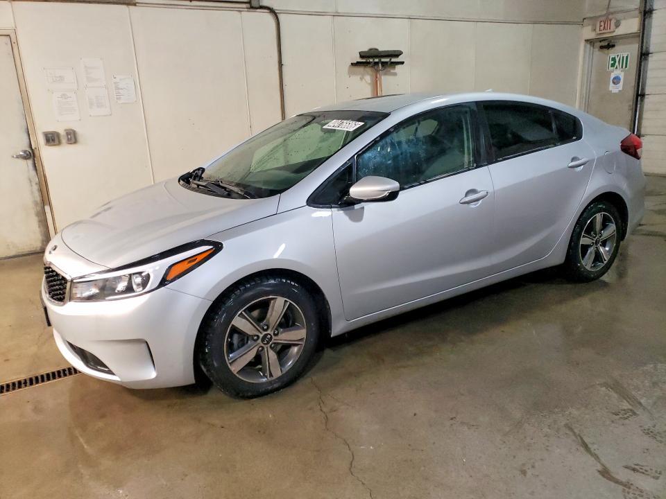 KIA Forte 2019, VIN 3KPF24AD9KE111704, 2/11