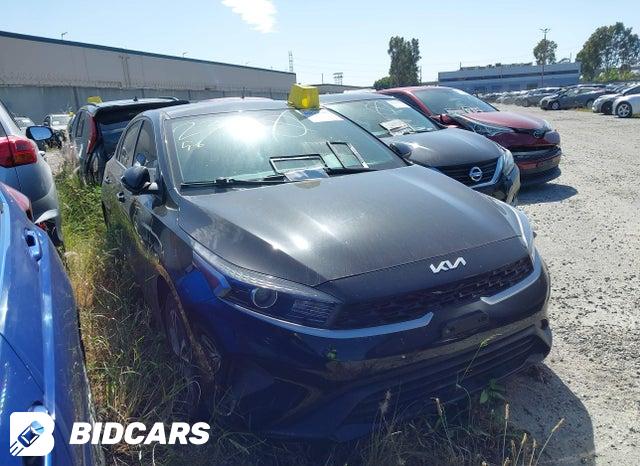 KIA Forte 2023, VIN 3KPF54AD3PE528301, 3/5