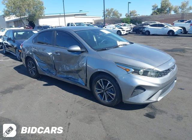 KIA Forte 2022, VIN 3KPF54AD8NE506727, 3/5