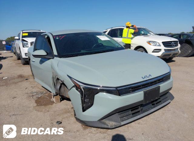 KIA K4 2025, VIN 3KPFW4DEXSE128410, 3/5