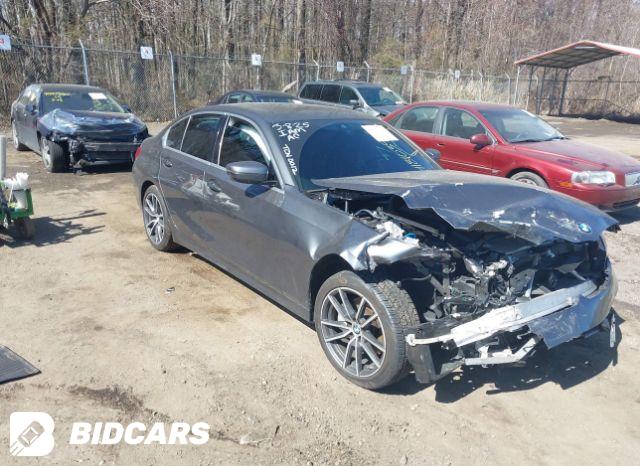 BMW 3 Series 2021, VIN 3MW5R7J08M8B68092, 3/5