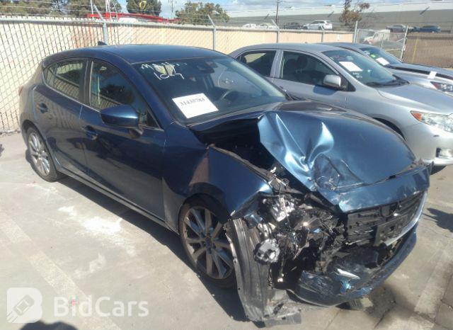 Mazda 3 2018, VIN 3MZBN1V37JM205989, 8/15