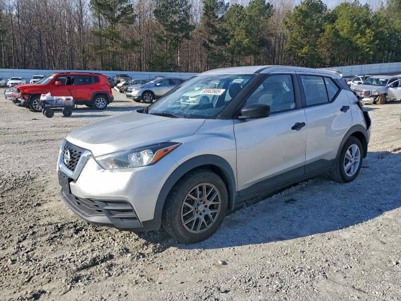 Nissan Kicks 2020, VIN 3N1CP5CV6LL528908, 2/5