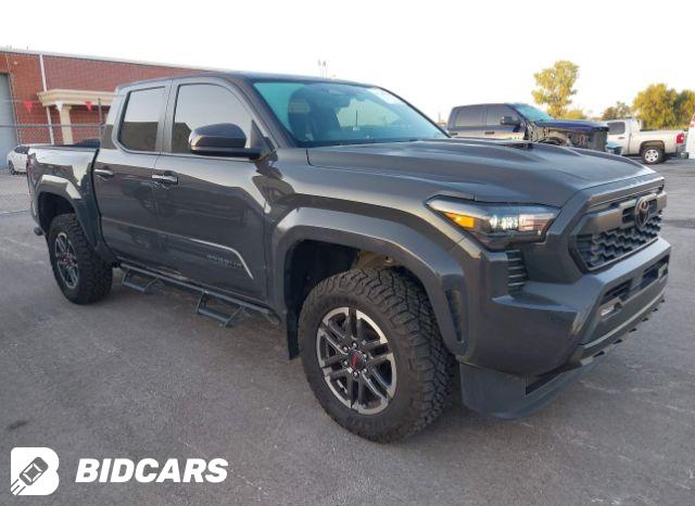 Toyota Tacoma 2024, VIN 3TMLB5JN1RM082846, 4/5