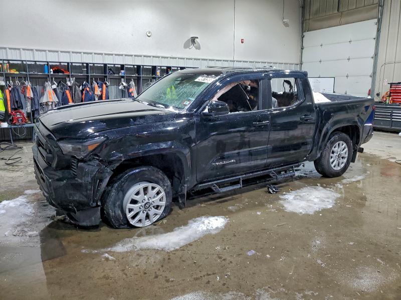 Toyota Tacoma 2024, VIN 3TMLB5JN4RM052529, 3/11