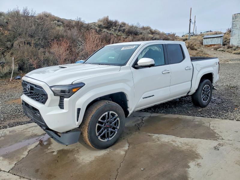 Toyota Tacoma 2025, VIN 3TMLB5JN7SM188322, 2/10